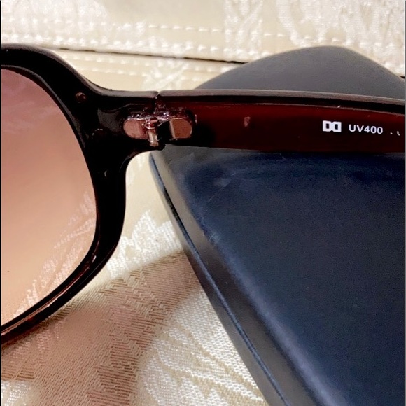 NWOT D&D OVERSIZED SUNGLASSES - Picture 9 of 13